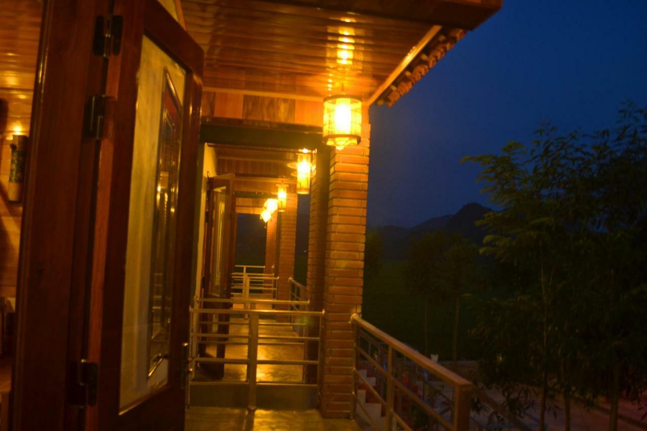 Jungle Boss Travel Lodge Phong Nha Exterior photo